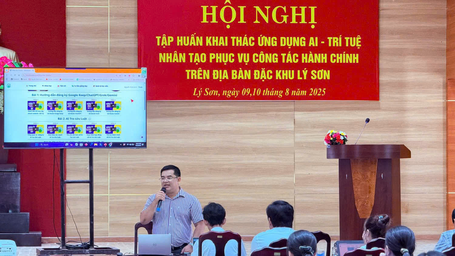 Tập huấn cán bộ công chức cho đặc khu Lý Sơn