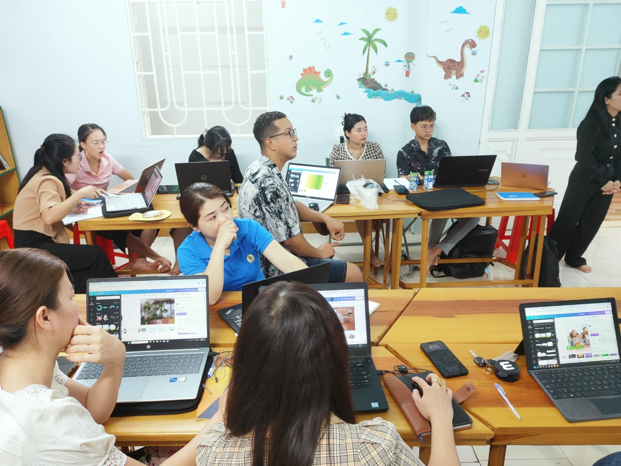 Lớp ứng dụng AI trong soạn giảng Elearning